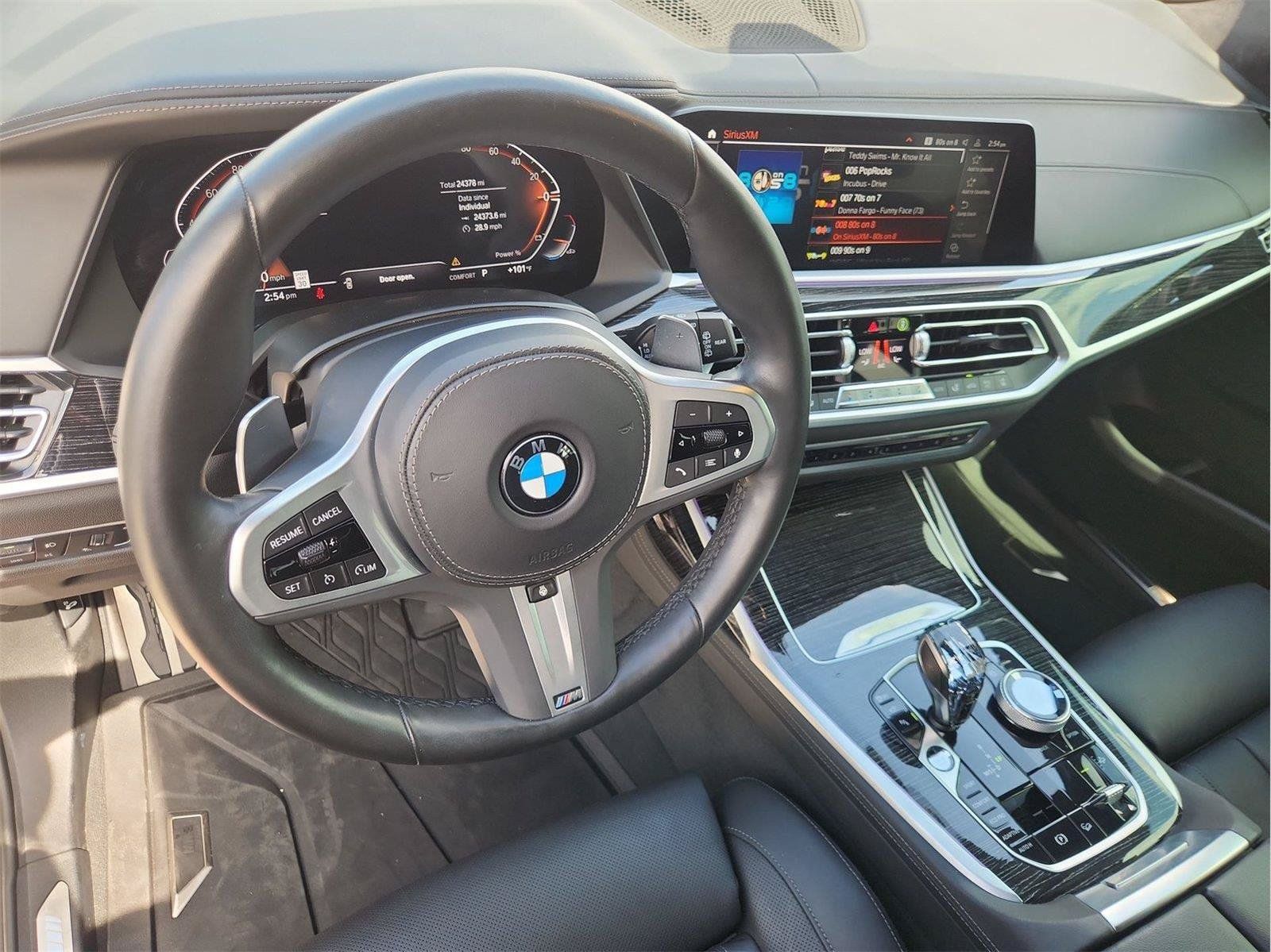 Used 2022 BMW X7 xDrive40i w/ M Sport Package AWD/4WD image 10