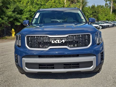 New 2025 Kia Telluride EX image 3