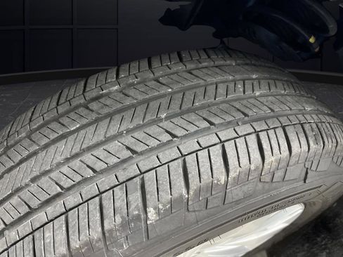 Used 2020 Volkswagen Tiguan S image 31