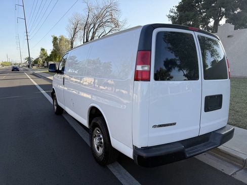 Used 2019 Chevrolet Express 2500 w/ Driver Convenience Package image 8