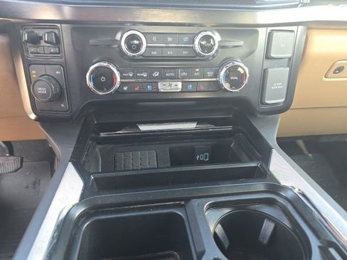 Used 2024 Ford F350 Lariat w/ FX4 Off-Road Package image 18