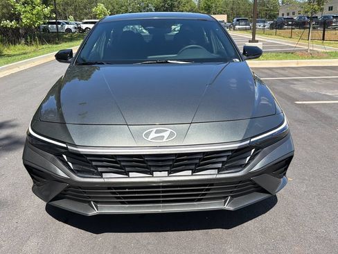 New 2026 Hyundai Elantra Sport FWD image 9