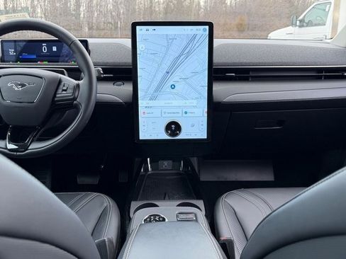 Certified 2024 Ford Mustang Mach-E Premium image 4