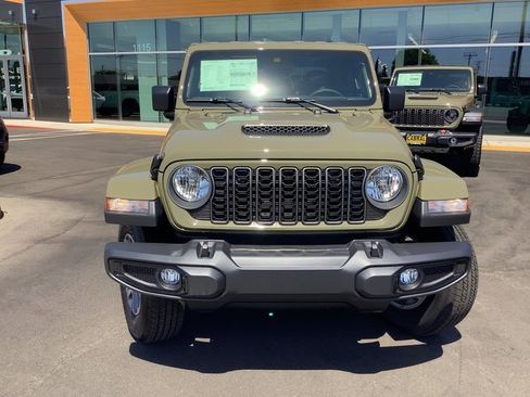 New 2025 Jeep Gladiator Sport image 4