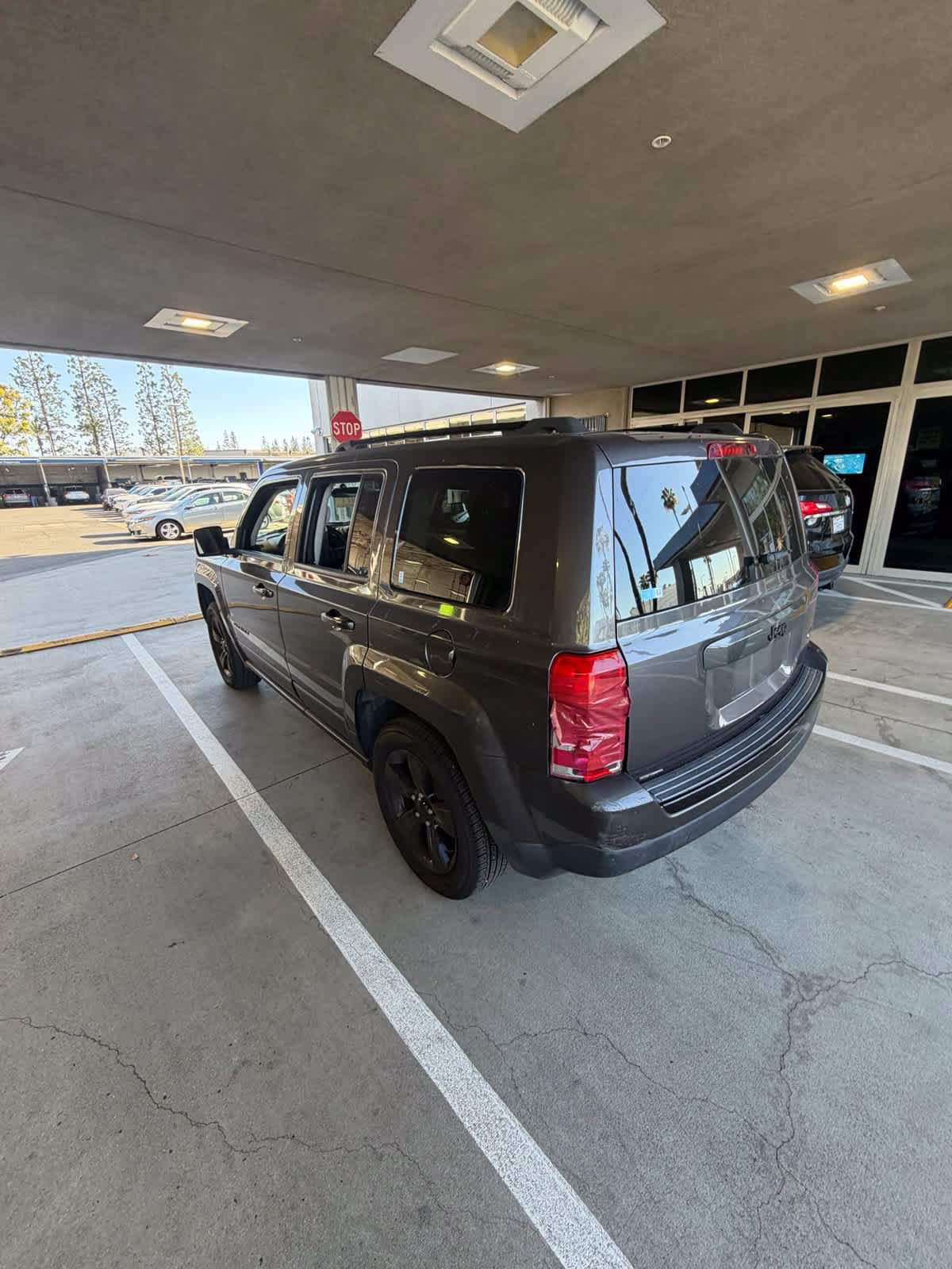 Used 2015 Jeep Patriot Sport w/ Power Value Group FWD image 8