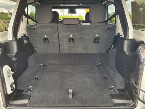 Used 2025 Jeep Wrangler Unlimited Rubicon 4xe w/ Safety Group AWD/4WD image 23