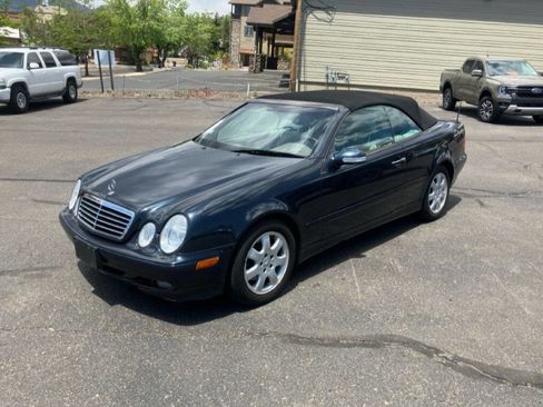 Used 2002 Mercedes-Benz CLK 320 Cabriolet image 1