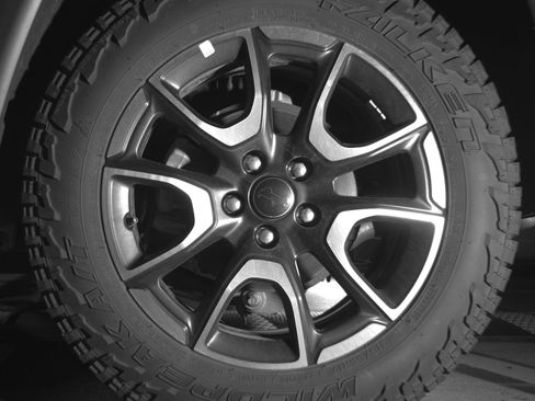 Used 2025 Jeep Compass Trailhawk AWD/4WD image 14