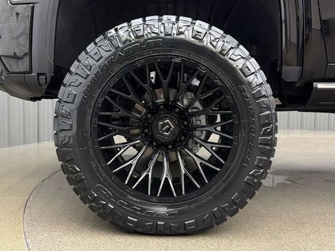 Used 2026 GMC Sierra 3500 Denali Ultimate AWD/4WD image 9