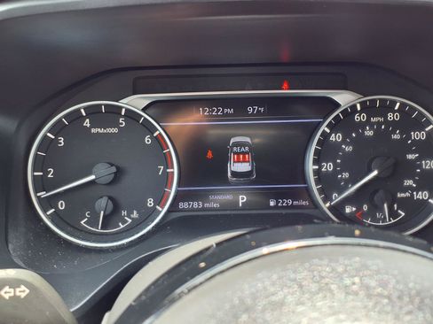 Used 2023 Nissan Rogue SV w/ SV Premium Package FWD image 17