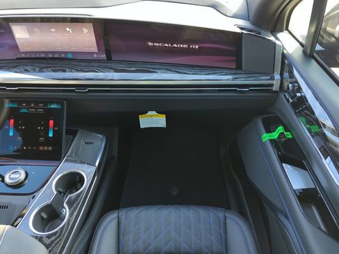 New 2026 Cadillac Escalade IQ Luxury 1 AWD/4WD image 15