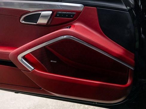 Used 2018 Porsche 911 Carrera image 36