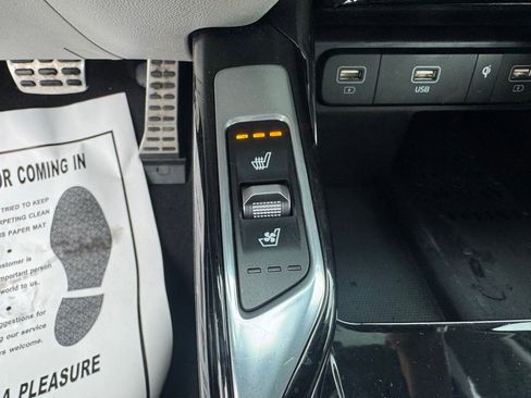 Used 2023 Kia Sorento SX Prestige w/ Panoramic Sunroof Package image 27