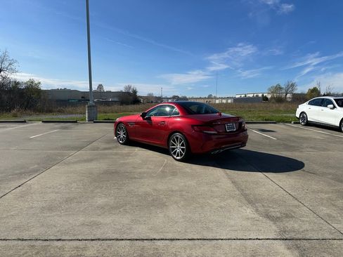 Used 2018 Mercedes-Benz SLC 43 AMG image 7