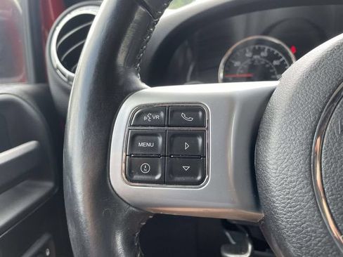 Used 2017 Jeep Wrangler Unlimited Rubicon AWD/4WD image 26