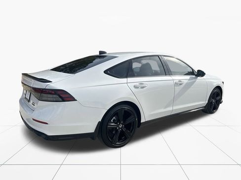 Used 2024 Honda Accord Sport image 9