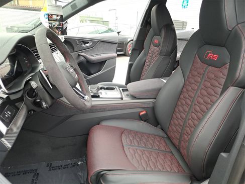 New 2025 Audi RS Q8 performance image 15