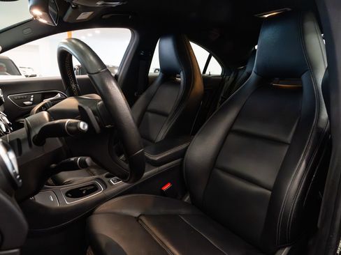 Used 2018 Mercedes-Benz CLA 250 image 7