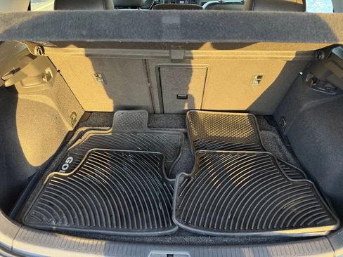 Used 2020 Volkswagen Golf 4-Door image 34