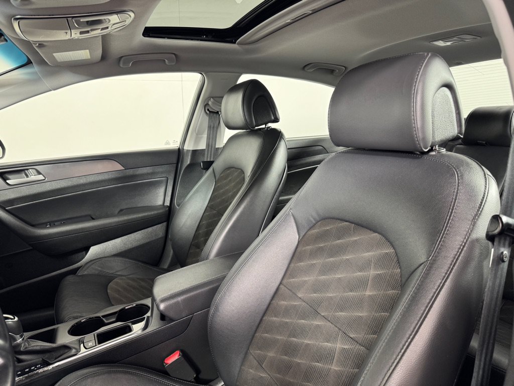 Used 2017 Hyundai Sonata Sport w/ Value Edition Package 02 FWD image 13