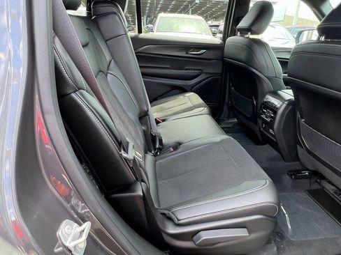 New 2025 Jeep Grand Cherokee L Altitude image 14