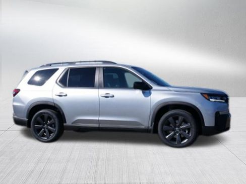 New 2026 Honda Pilot Sport image 2