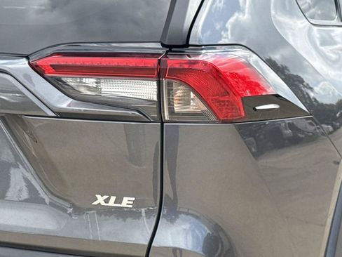 Used 2021 Toyota RAV4 XLE Premium FWD image 7