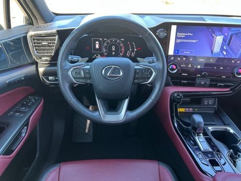 Used 2022 Lexus NX 350 AWD image 12