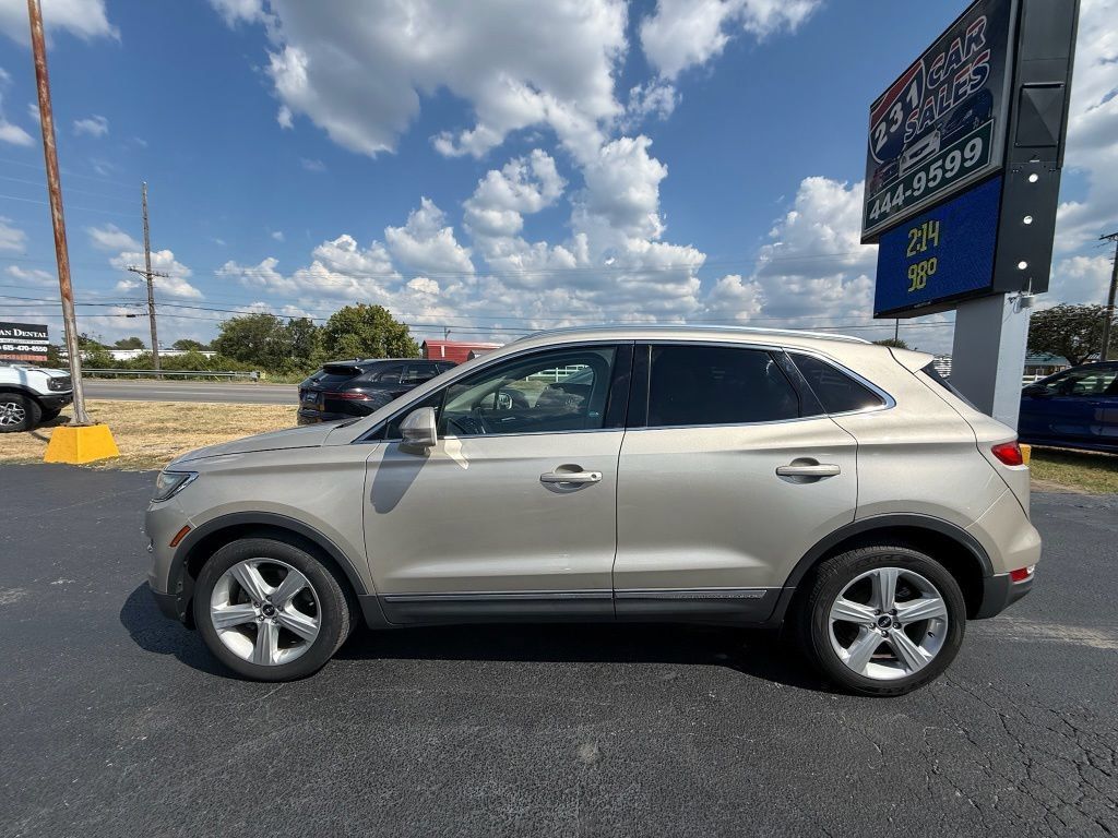 Used 2017 Lincoln MKC Premiere FWD image 6