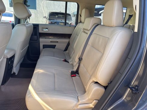 Used 2019 Ford Flex Limited w/ Equipment Group 301A image 9