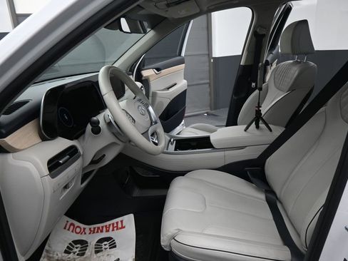 Used 2025 Hyundai Palisade Limited AWD/4WD image 6