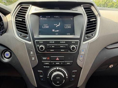 Used 2018 Hyundai Santa Fe Sport w/ 2.4L Value Package 02 FWD image 17