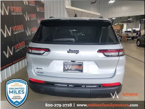 New 2025 Jeep Grand Cherokee L Altitude image 5