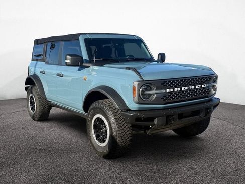 Used 2022 Ford Bronco Badlands w/ Sasquatch Package AWD/4WD image 7