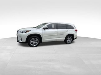 Used 2018 Toyota Highlander Limited w/ Protection Package #3 AWD/4WD video 1