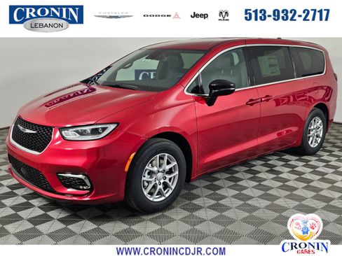 New 2026 Chrysler Pacifica Select image 1