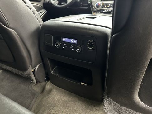 Used 2015 GMC Yukon XL SLT image 20