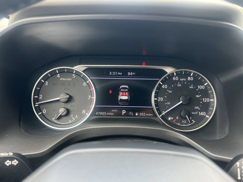 Certified 2025 Nissan Rogue SV AWD/4WD image 10