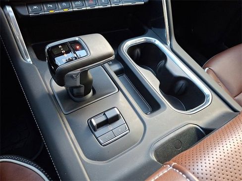 Used 2024 GMC Sierra 1500 Denali Ultimate image 15