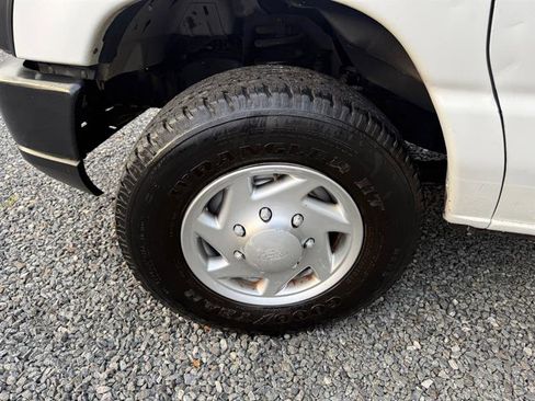 Used 2014 Ford E-350 and Econoline 350 Super Duty image 40