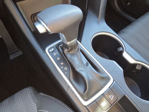 Used 2020 Kia Sportage LX image 21