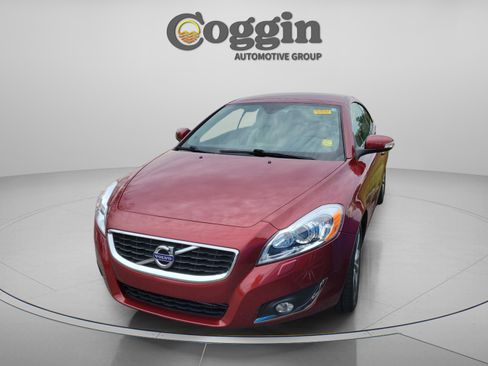 Used 2013 Volvo C70 T5 image 2