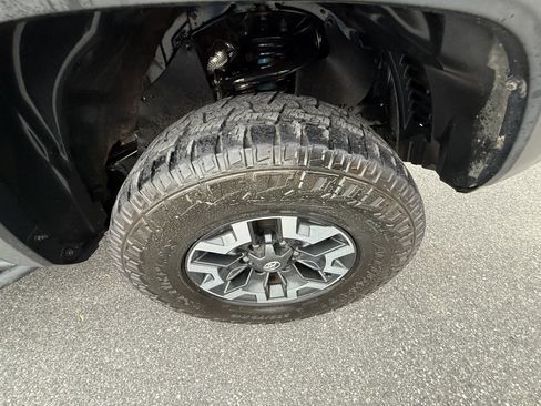 Used 2021 Toyota Tacoma TRD Off-Road image 39