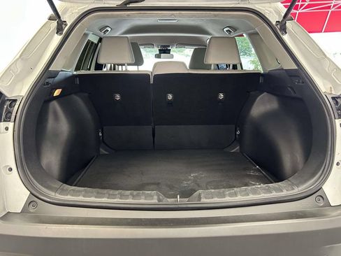 Used 2022 Toyota Corolla Cross L FWD image 11