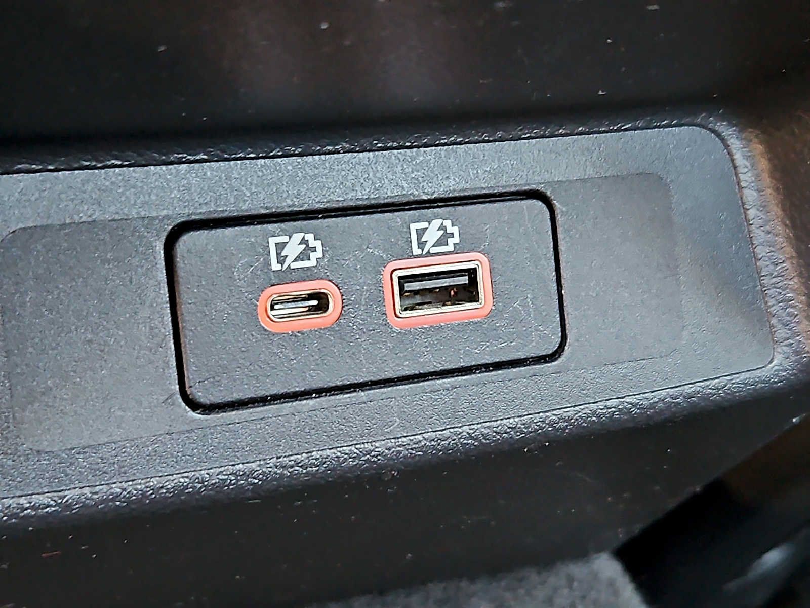 Used 2024 Nissan Altima 2.5 SV FWD image 25