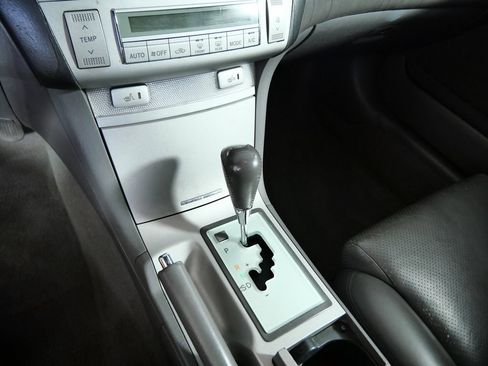 Used 2004 Toyota Solara SLE FWD image 22