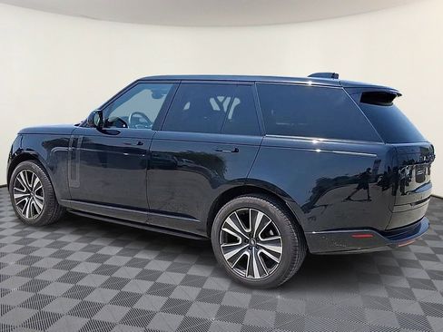 Certified 2023 Land Rover Range Rover SE image 6