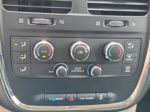 Used 2017 Dodge Grand Caravan SE w/ Power Window Group FWD image 25