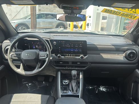Used 2023 Chevrolet Colorado Trail Boss AWD/4WD image 22
