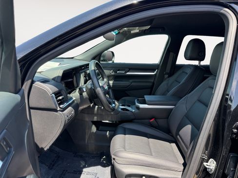Used 2026 GMC Terrain Elevation w/ Elevation Premium Package FWD image 10